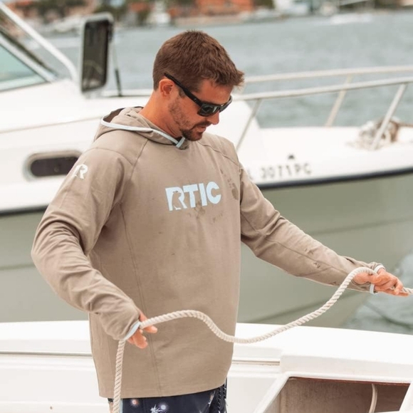 Men RTic Outdoors Pull Over Tshirt  Size Small - Picture 1 of 6